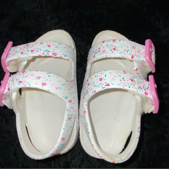 Toddler Girls’ Sandals - Size 4 - Picture 2 of 9